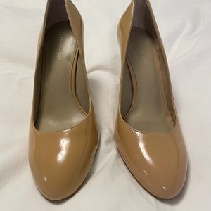 Ann Taylor, size 6, nude pump, new condition, NWOT/box